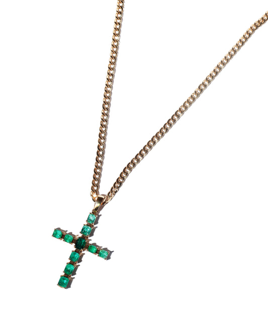 Cadena y dije cruz esmeralda